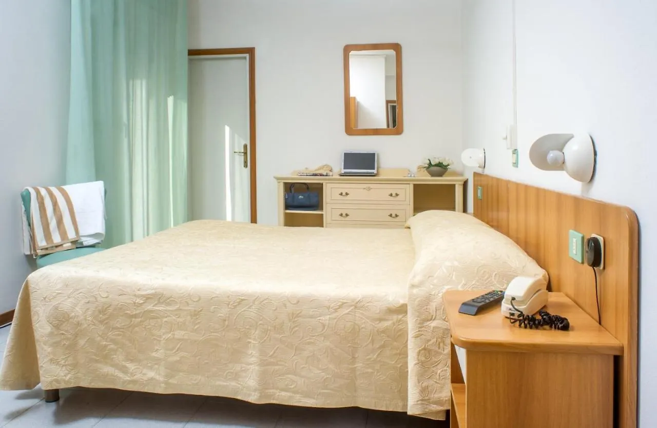 **  Hotel Exclusive In Pieno Centro - Nuova Gestione 2025 Riccione Italie