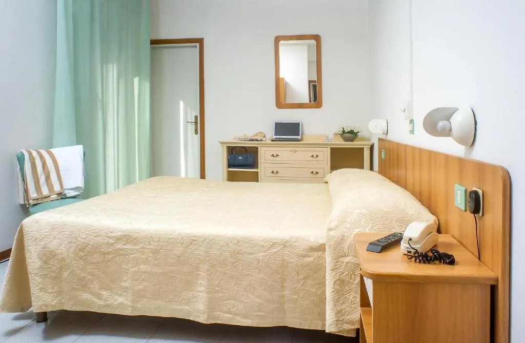 Hotel Exclusive In Pieno Centro - Nuova Gestione 2025 Riccione
