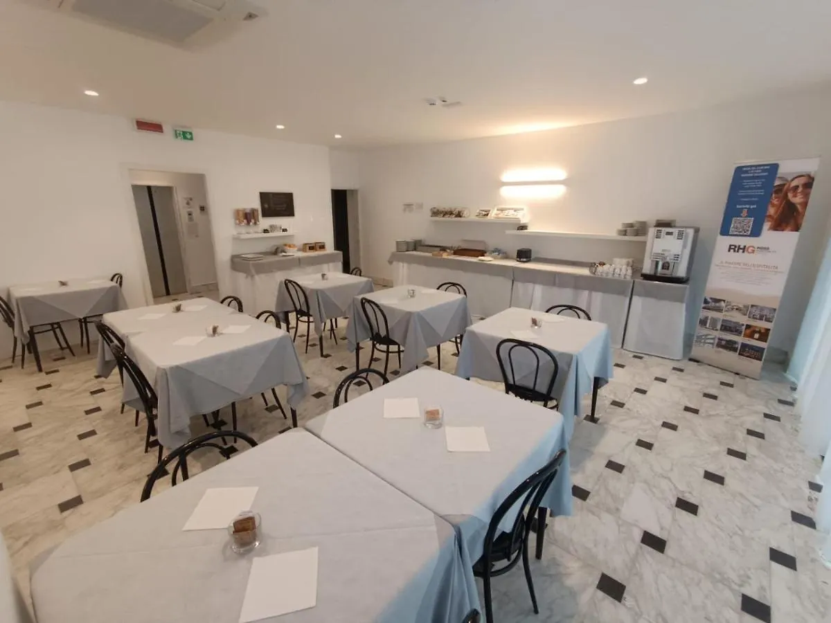 Hotel Exclusive In Pieno Centro - Nuova Gestione 2025 리치오네