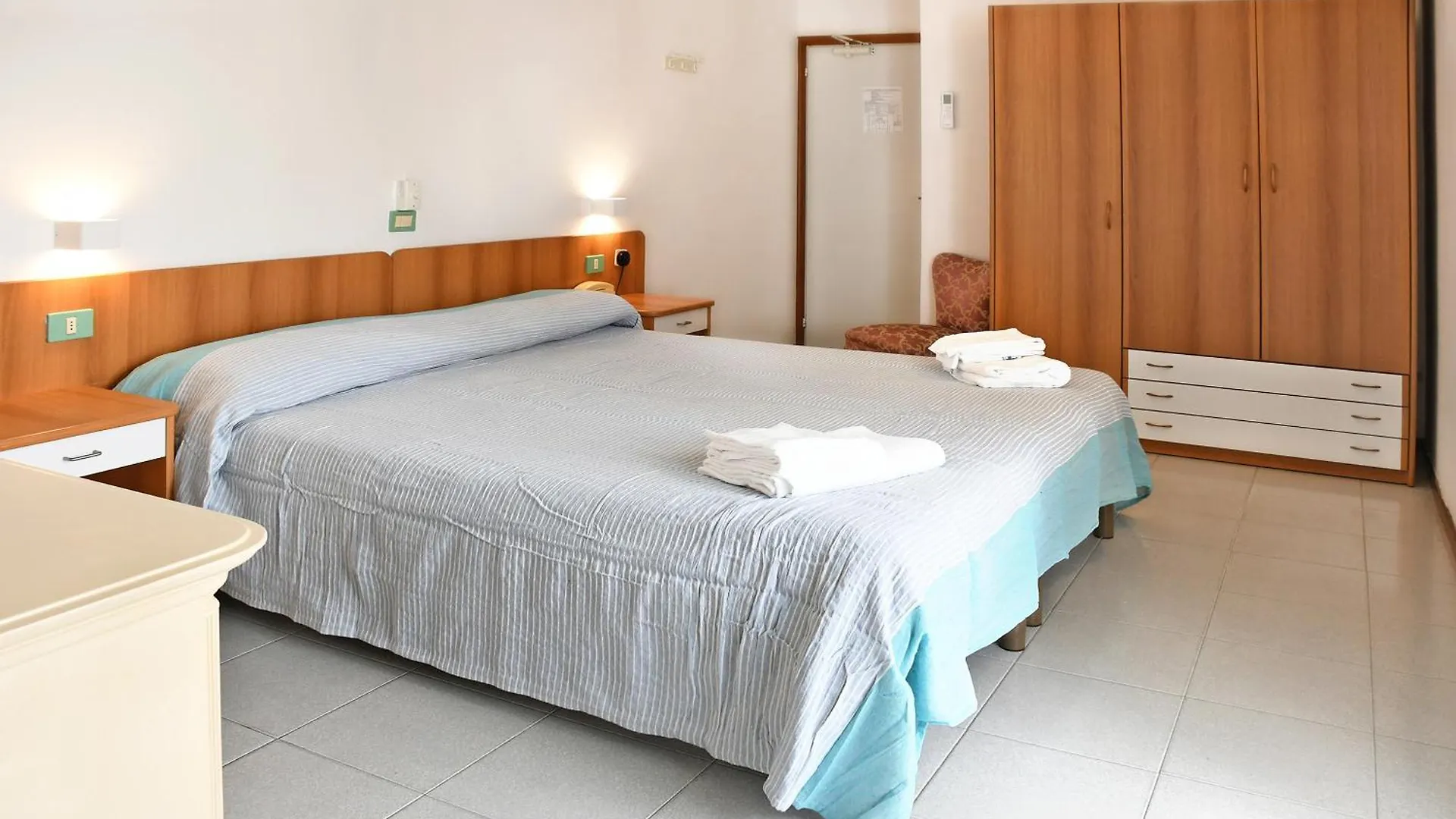 **  Hotel Exclusive In Pieno Centro - Nuova Gestione 2025 리치오네 이탈리아